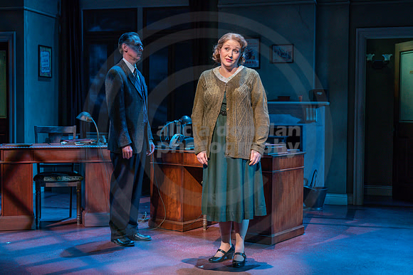 2021-11-30 PBD 'The People Downstairs' DR-638