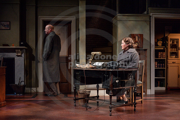 2021-11-30 PBD 'The People Downstairs' DR-917