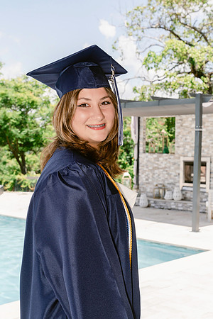 2023-05-20 PORTRAIT Swanson Graduations-90
