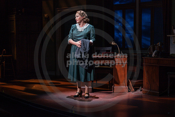 2021-11-30 PBD 'The People Downstairs' DR-471