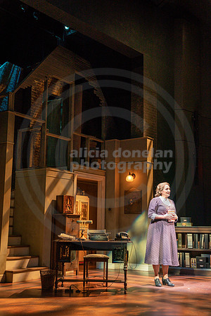 2021-11-30 PBD 'The People Downstairs' DR-1373