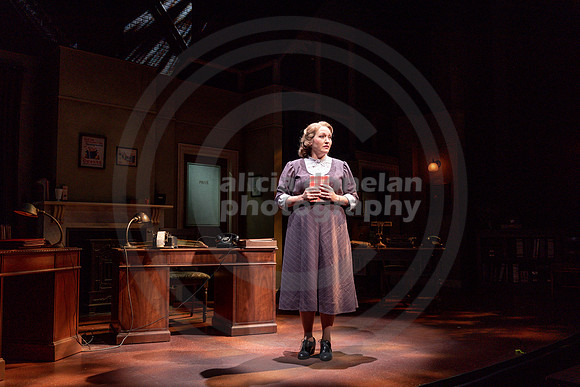 2021-11-30 PBD 'The People Downstairs' DR-1478